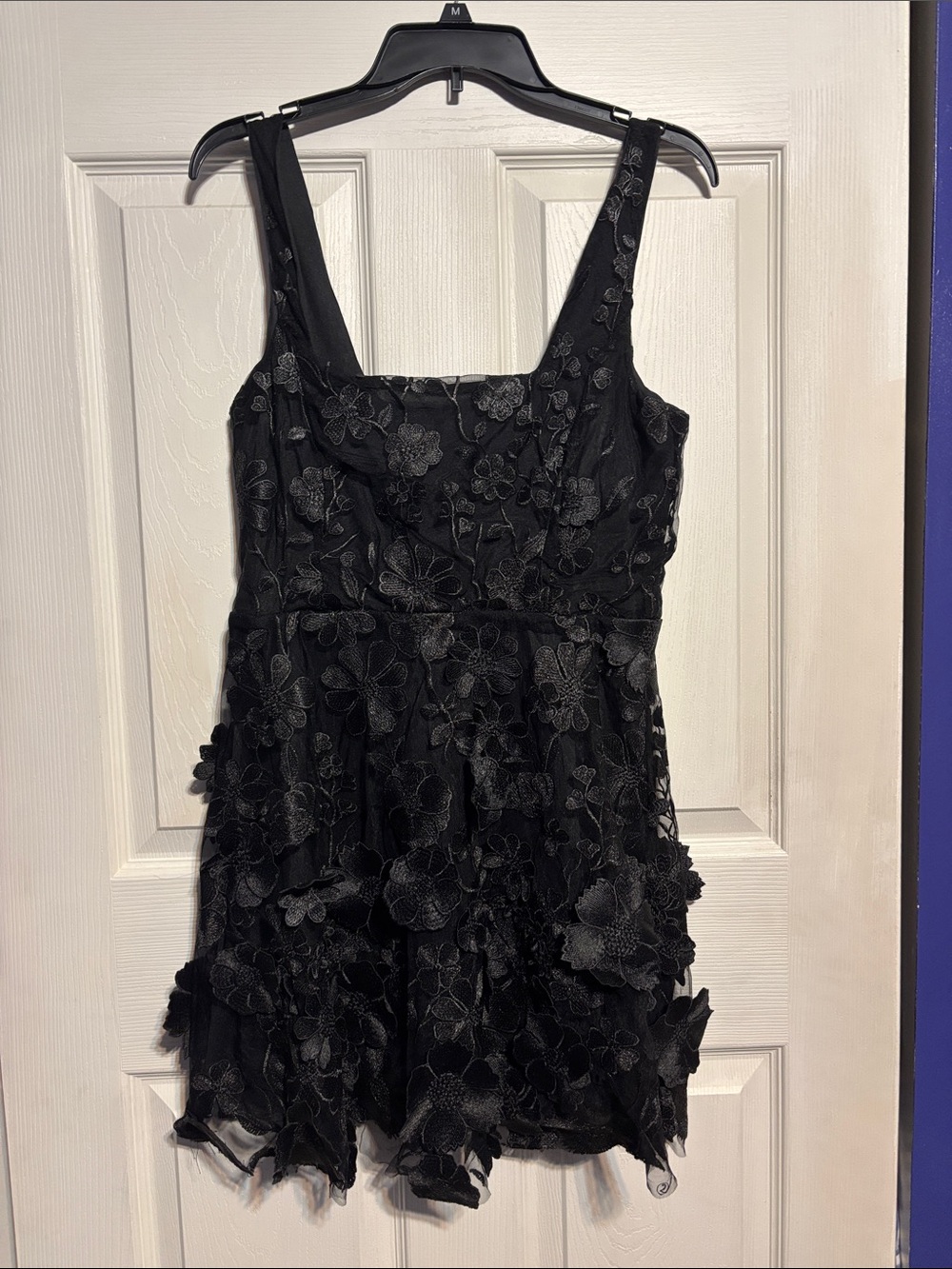 Lulu's Black Floral Appliqué Evening Dress